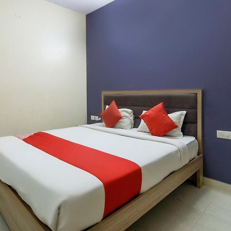 Hotel O Golden Inn Near Cubbon Park Bangalore Exteriör bild