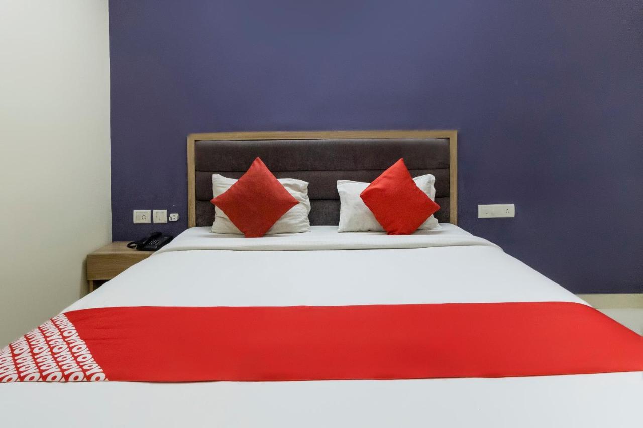 Hotel O Golden Inn Near Cubbon Park Bangalore Exteriör bild