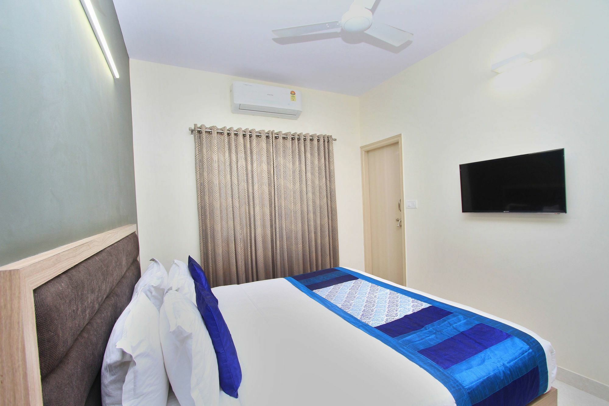 Hotel O Golden Inn Near Cubbon Park Bangalore Exteriör bild
